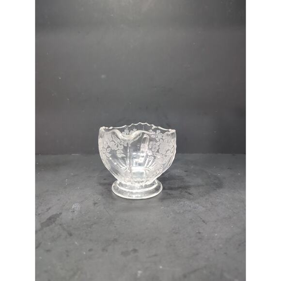 New Martinsville‎ Depression Glass Creamer, Vtg Radiance, Flower Basket Creamer - Picture 3 of 10